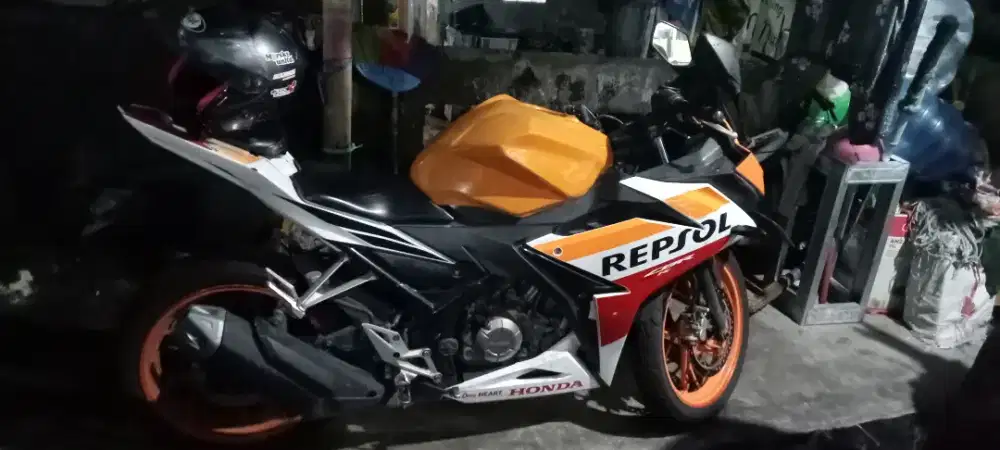 Di jual cepat motor CBR 150