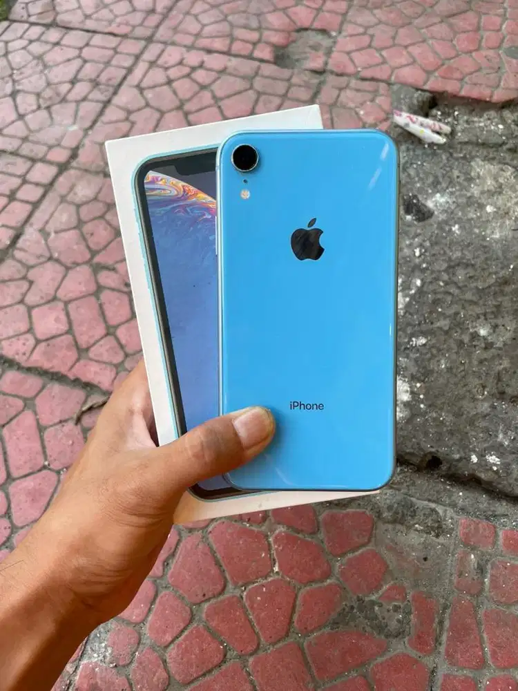 Iphone Xr 64gb fullset. Imei terdaftar kemenperin