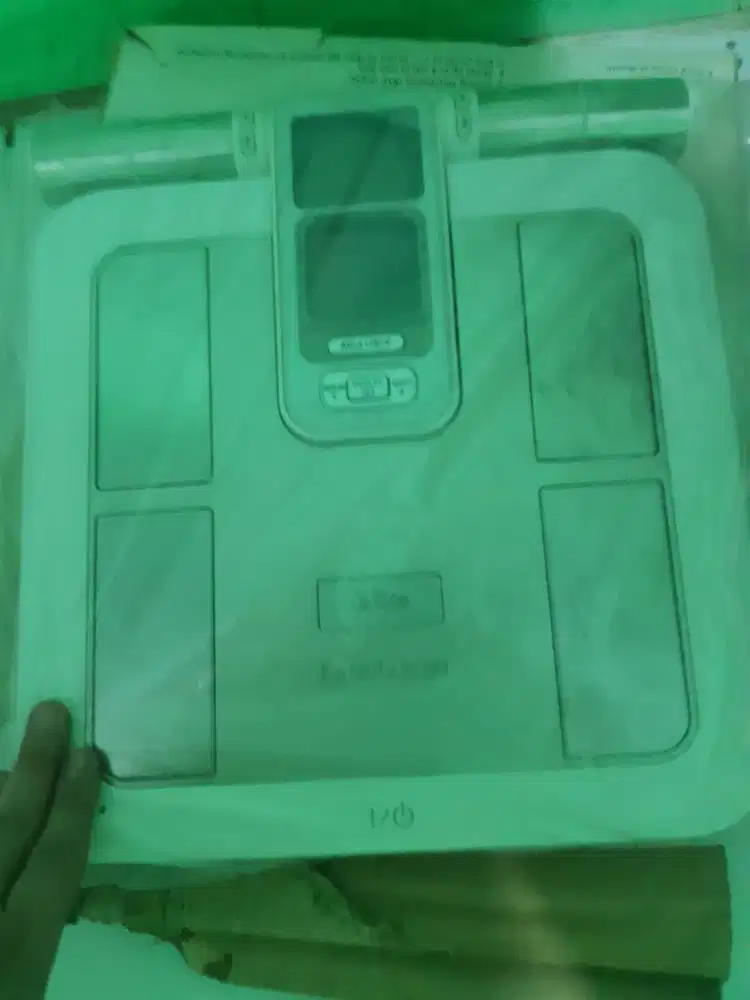 Jual cepat timbangan badan Omron HBF-375 Karada Scan like new