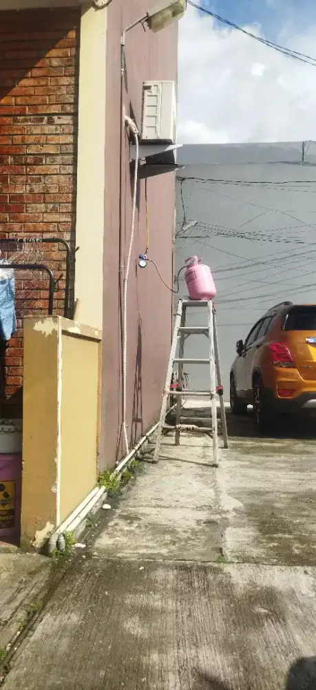 jasa servis ac kulkas frezer showcase mrsin cuci dan bo gkar pasang ac