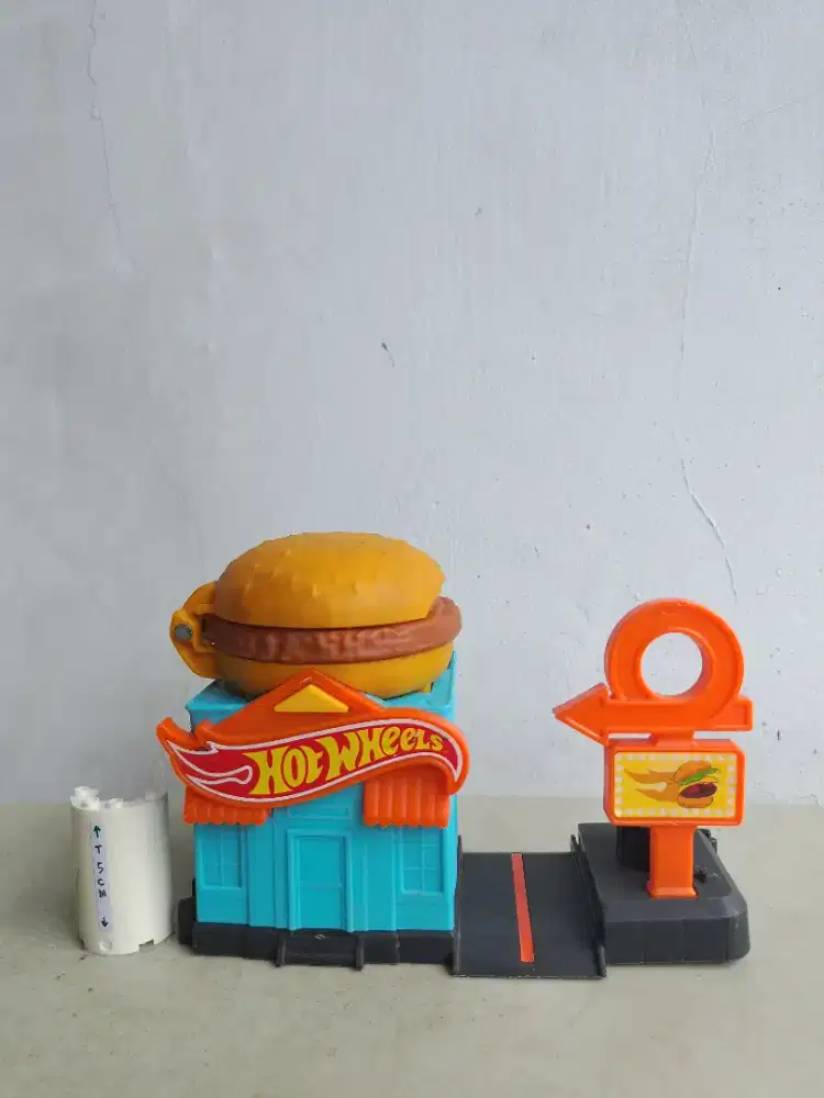 Hot Wheels City Downtown Burger Dash playset Mattel Diorama Diecast