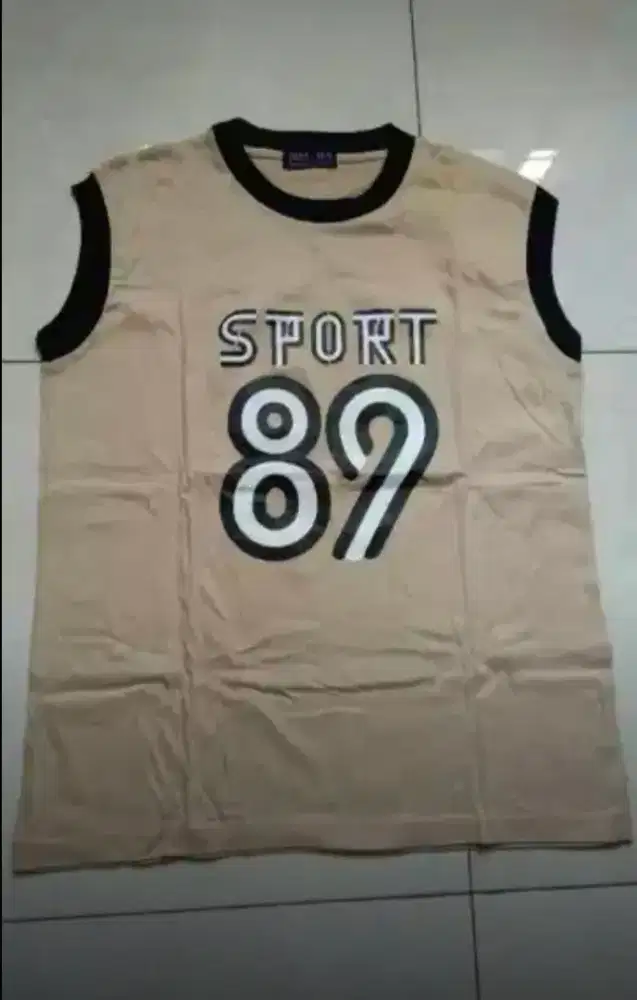 Kaos olah raga pria lingkar dada +/- 106cm