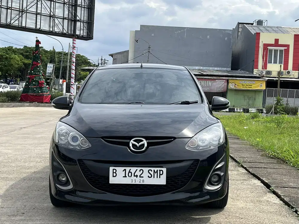 Mazda 2 RZ 2013 AT