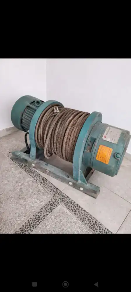 Mesin hoist crane kapasitas 2 ton utk proyek bangunan