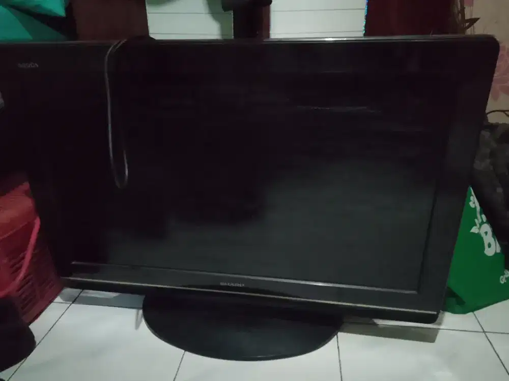 Sharp lcd aquos 32in