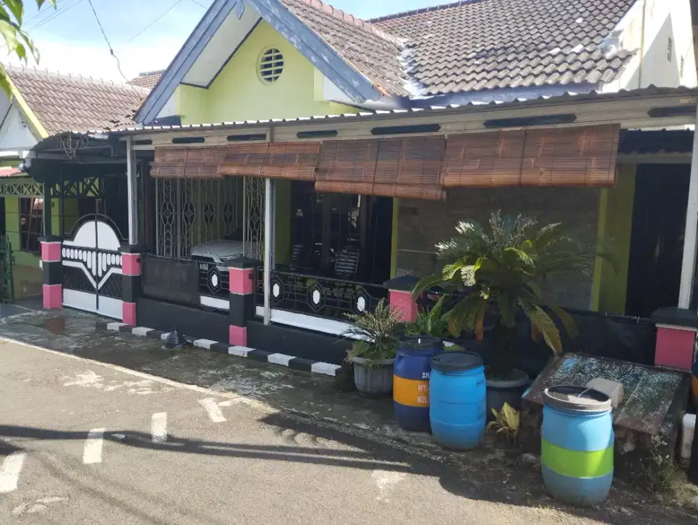 Disewakan rumah dekat UIN