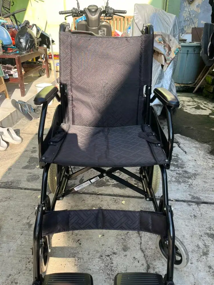 Kursi Roda GEA Medical