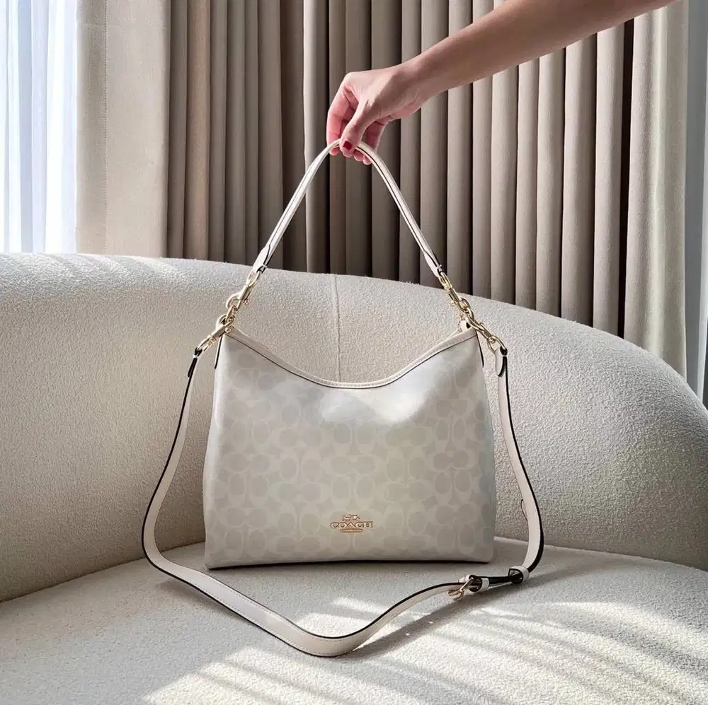 TAS COACH GOOD CONDITION