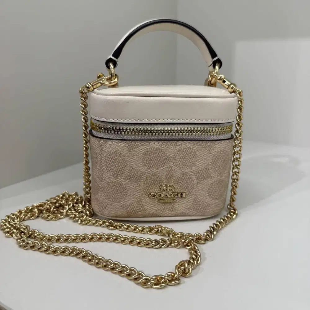 TAS COACH GOOD CONDITION