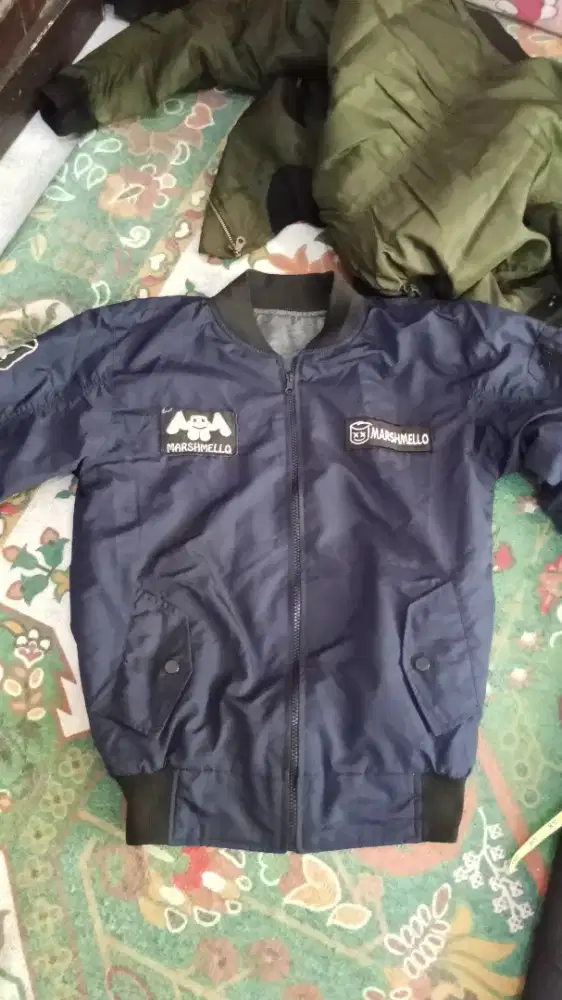 Jaket bomber like new
