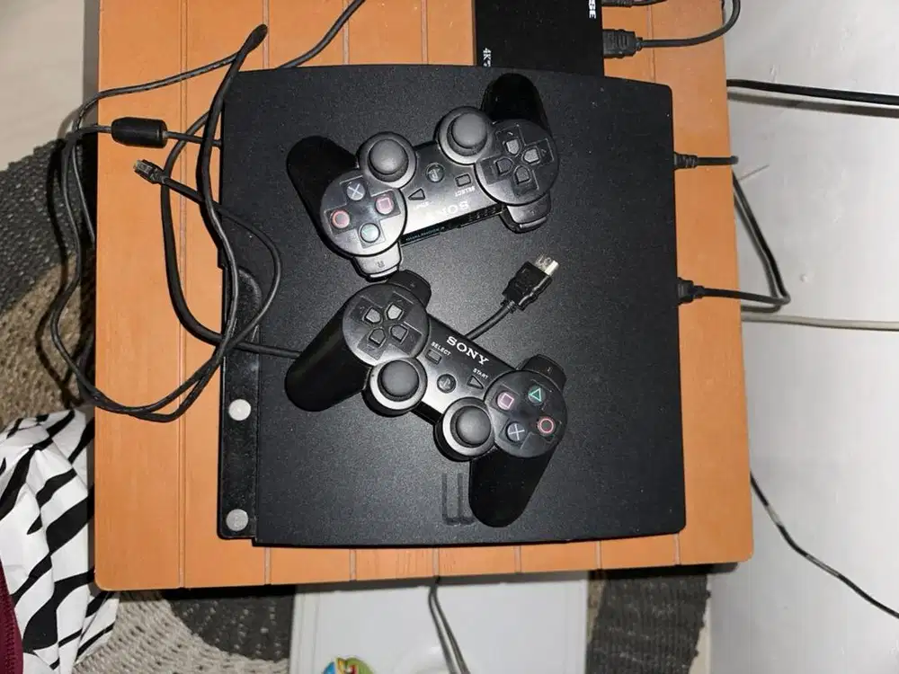 PS 3 slim (500Gb)