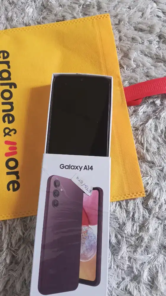Samsung A14 dari baru blom pernah di pake kado Dari anak