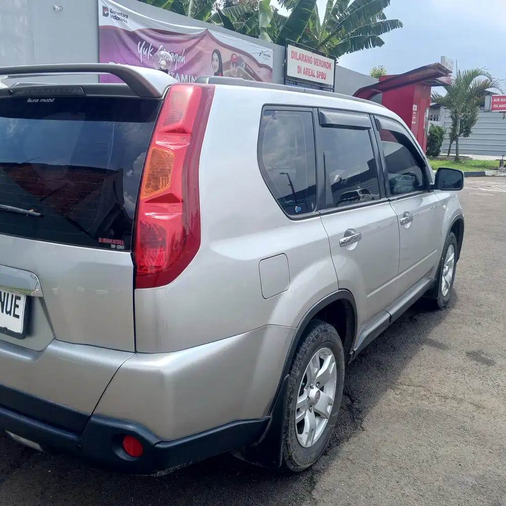 Nissan X-Trail 2011 Bensin