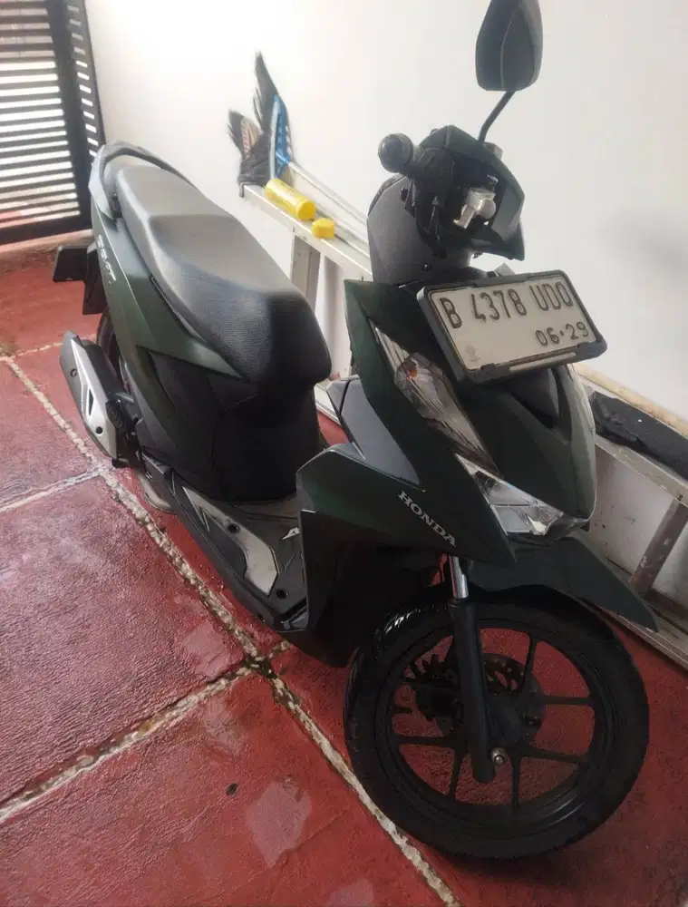 Honda Beat Deluxe CBS ISS