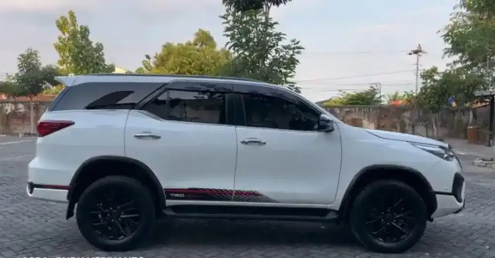 Fortuner vrz Trd s thn 2016