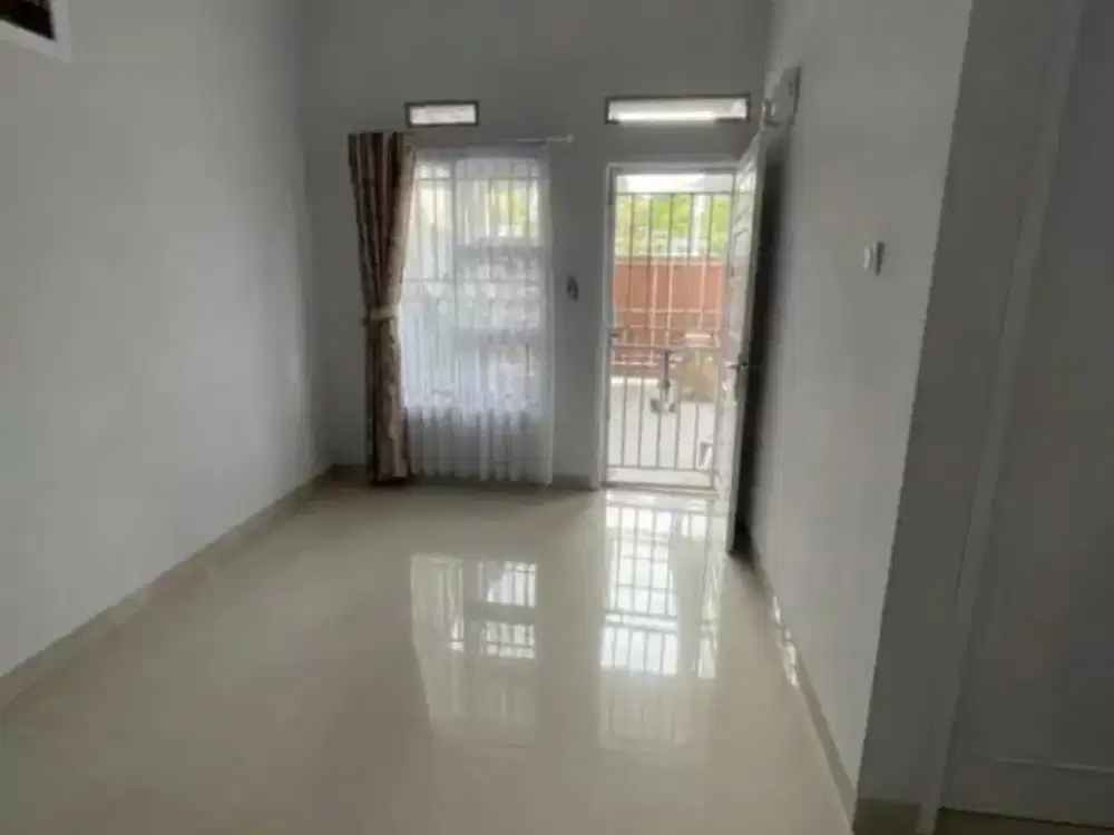 Dijual Rumah Siap Huni Nyaman Terawat Minimalis Lokasi di Cisaranten Kulon Arcamanik Bandung