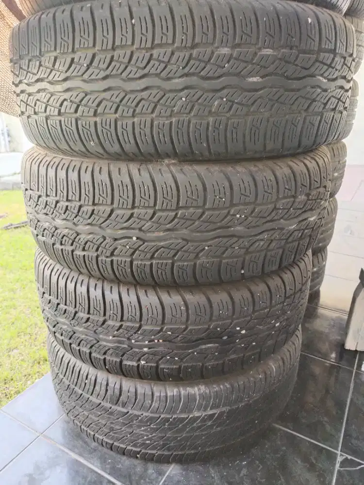 Ban 4 biji 235 - 60 - 16 utk Rush/Terios th 2007-2017 dan Innova dll.