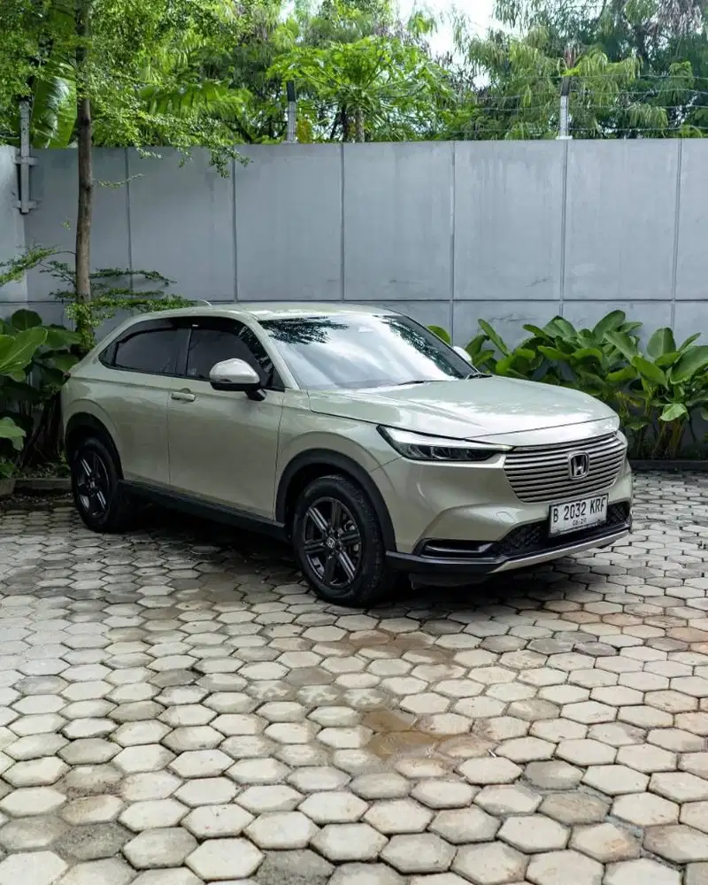 HRV E 2023 AT/Matic Km 4rb perak LIKE NEW