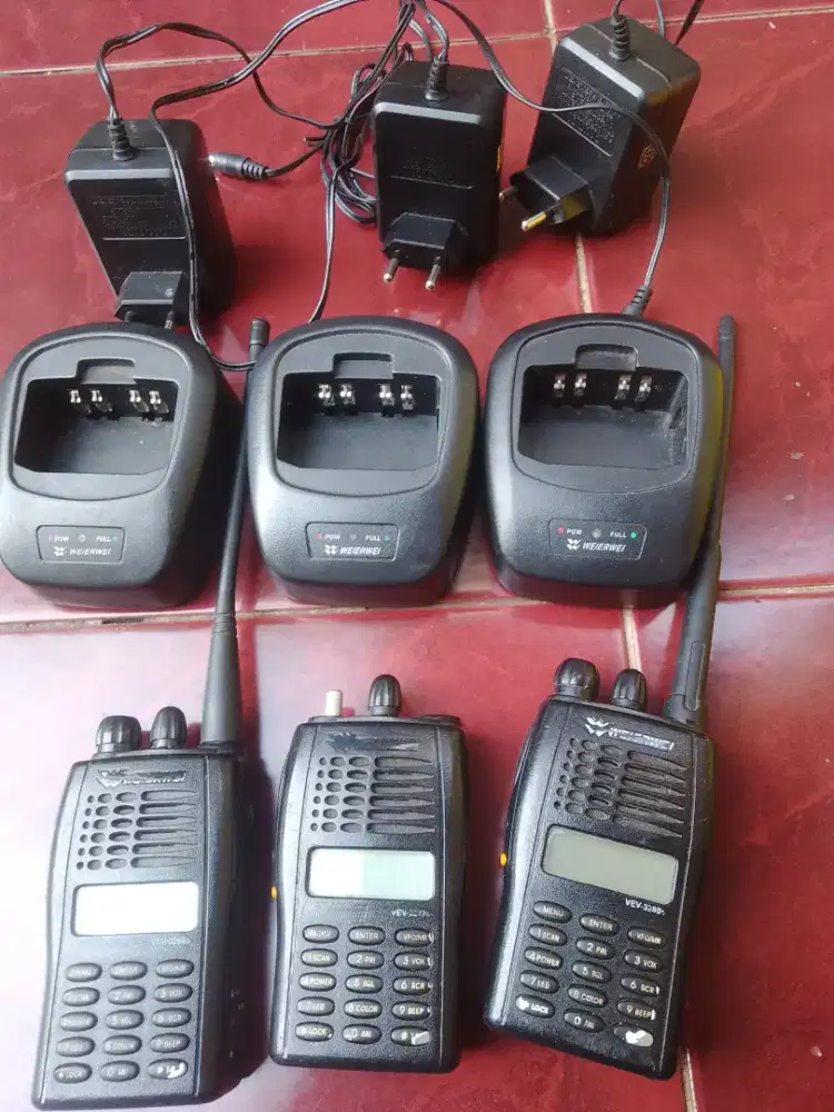 HT werwei vev 3288s frekuensi UHF 400 mhz