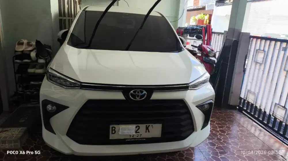 Mobil mulus km rendah masih seperti baru