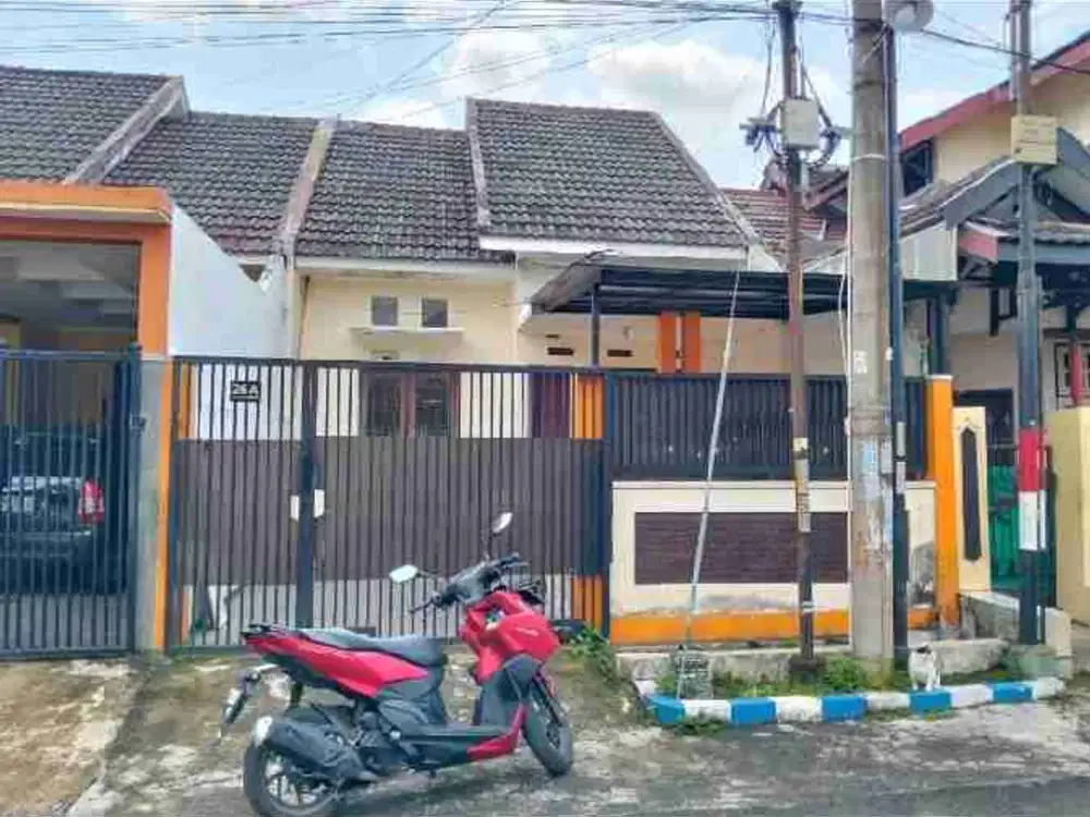 Kontrakkan Rumah 3 kamar Bunga2 Dekat Suhat UB UM UMM dll strategis