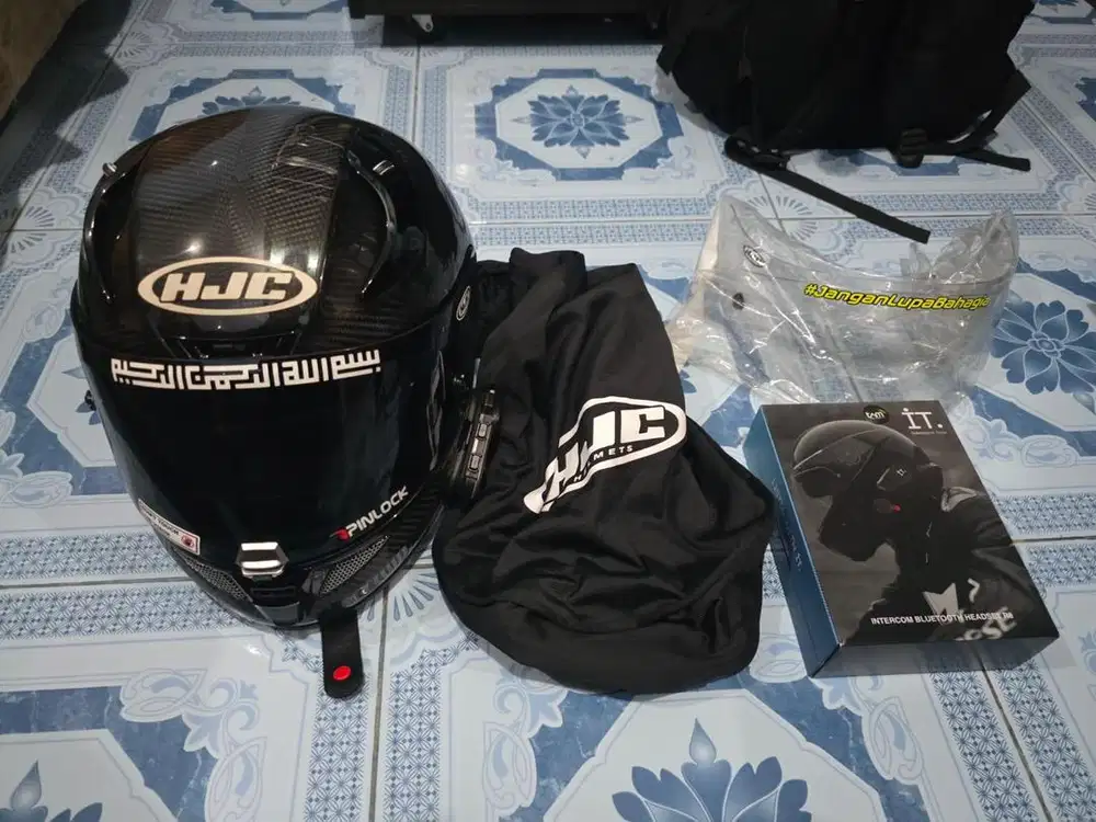 Helmed HJC RPHA 11 Pro Carbon Ukuran L