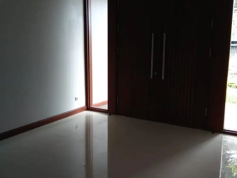 Dijual Rumah Lux Mewah Siap Huni Modern Minimalis Lokasi di Sayap Ciumbuleuit Bandung