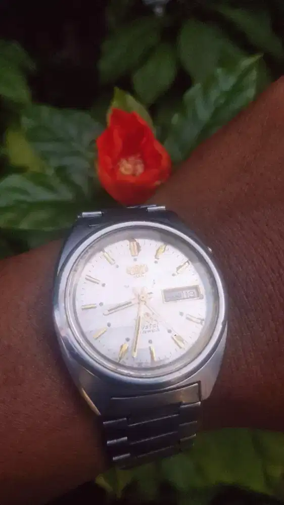 Jam tangan Orient otomatis