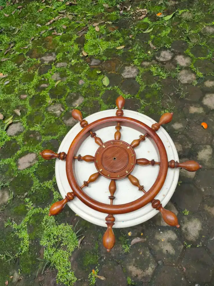 Pajangan kemudi kapal