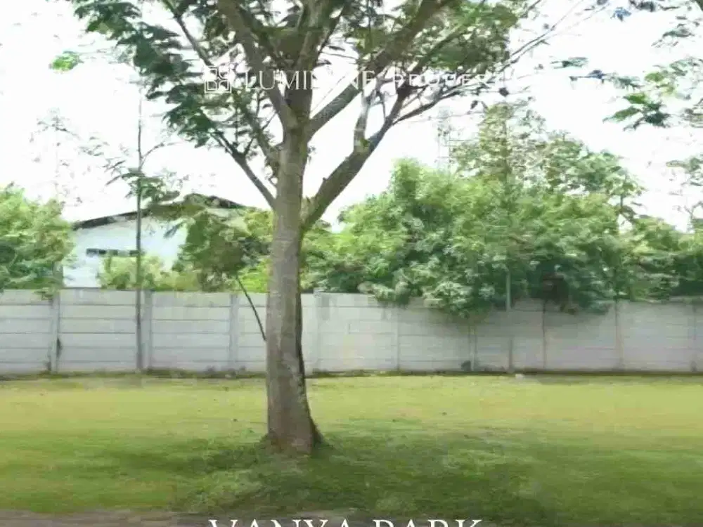 kavling dijual siap bangun lokasi sangat strategis di Vanya park row jalan lebar