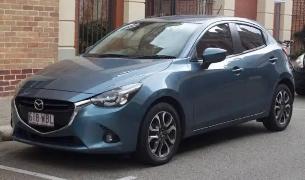 MAZDA 2 1.5 R SKYACTIV AT 2015