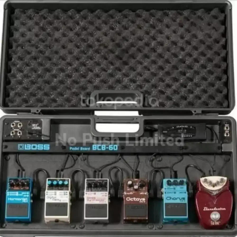 Boss pedal board PB600