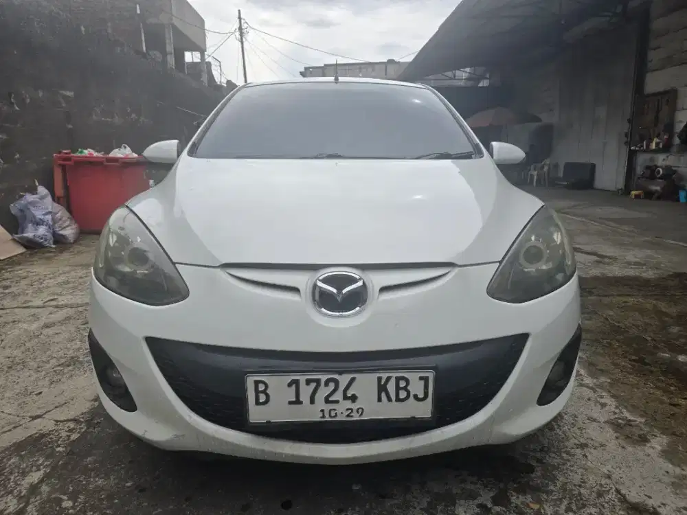 Mazda AT dijamin bagus seperti di foto siap pakai kondisi bagus sekali