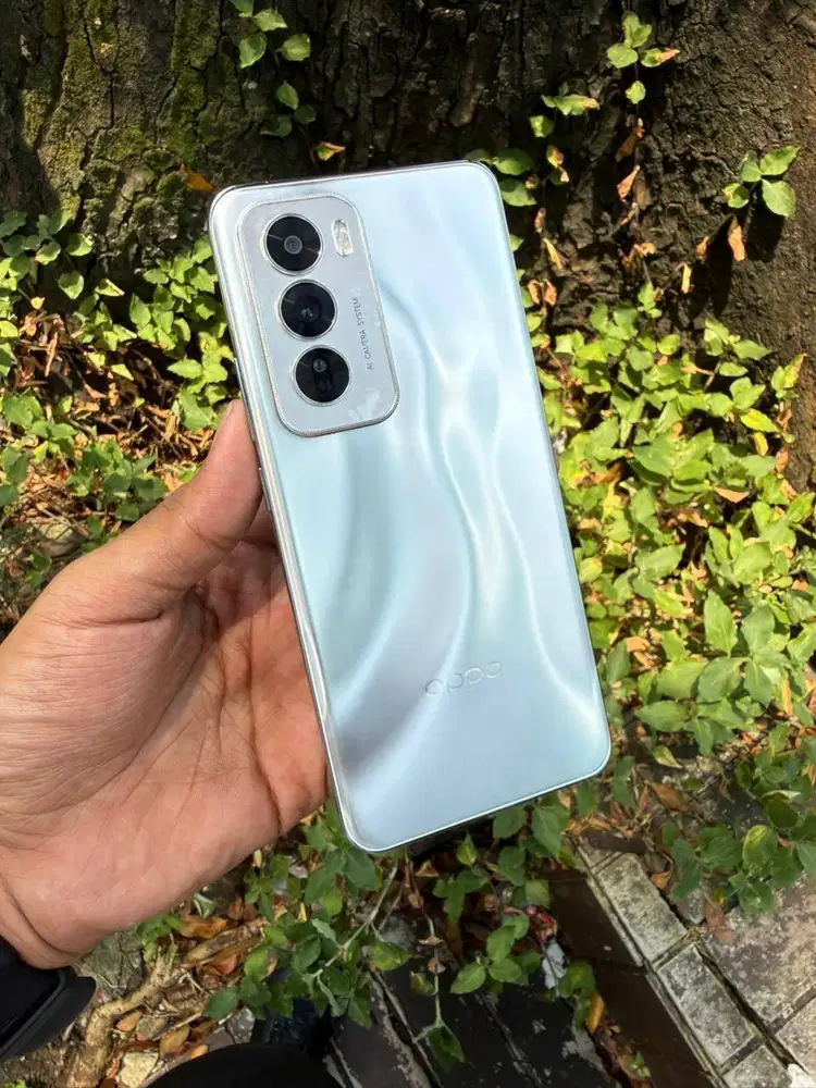 OPPO RENO 12 5G 8/256 LAYAR OLED 120HZ