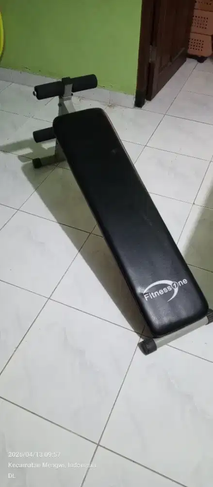 (Badung Denpasar) Sit Up Bench Kondisi Bagus