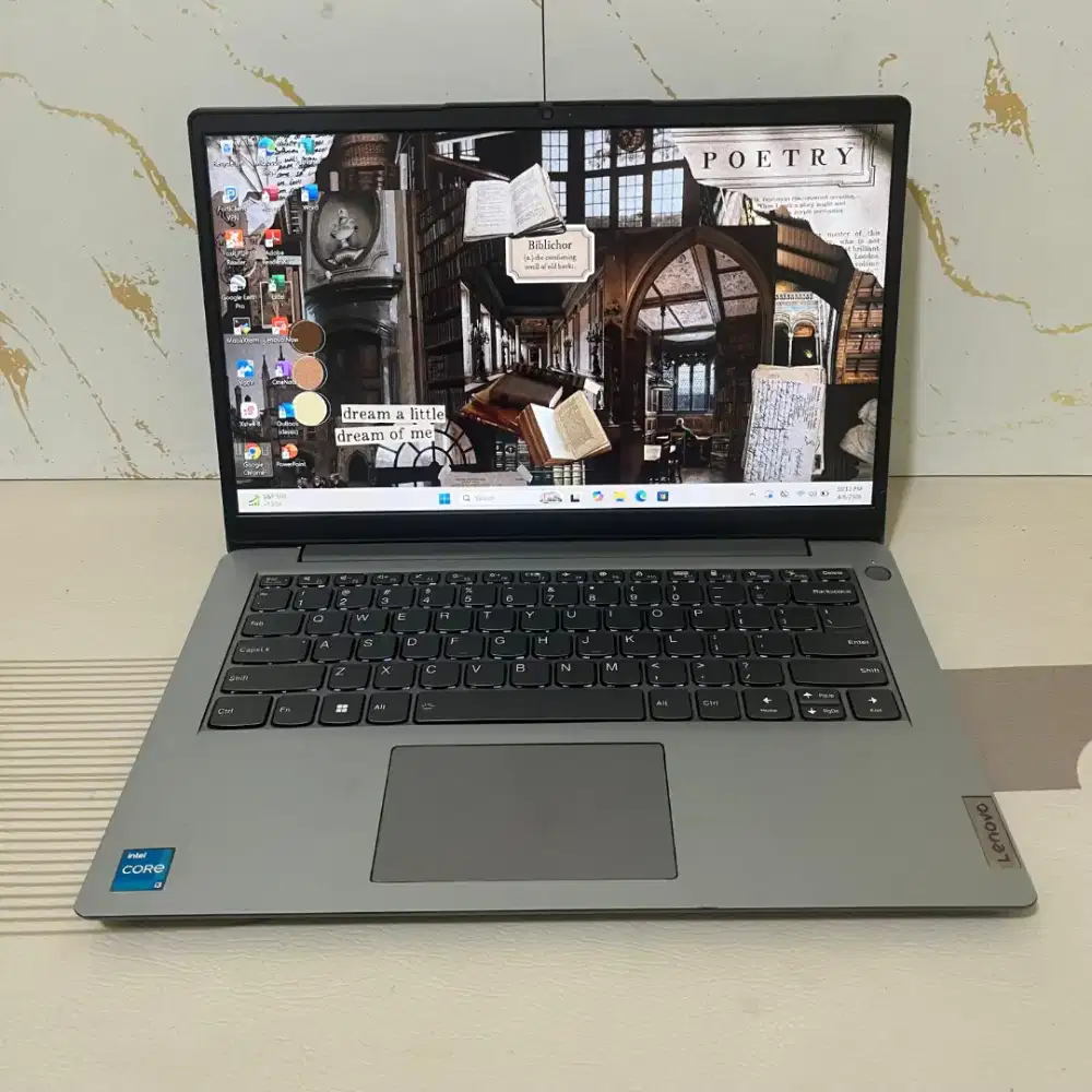 Laptop Lenovo Ideapad Slim 3.
