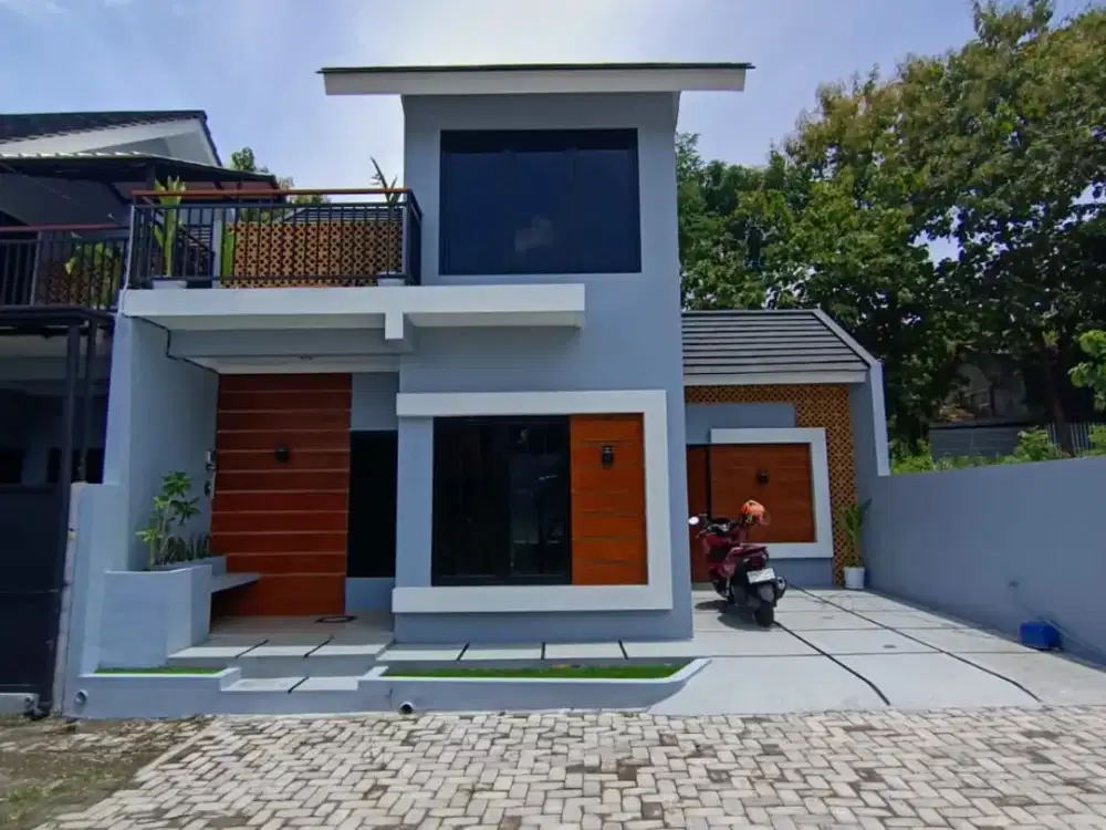 DIJUAL CEPAT RUMAH SIAP HUNI 2 LANTAI TIPE MEZZANINE LOKASI STRATEGIS DI TAMANTIRTO KASIHAN HANYA 6 MENIT DARI KAMPUS UMY