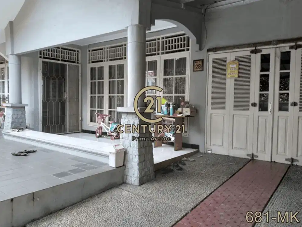 Dijual Rumah Hook dlm Perumahan Asri Nyaman Aman Depan Taman Sektor 9 Bintaro Jaya