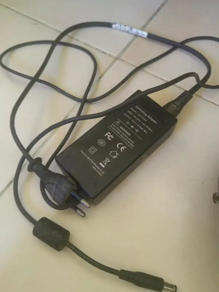 Alat terapi pijat leher dan punggung untuk relaksasi