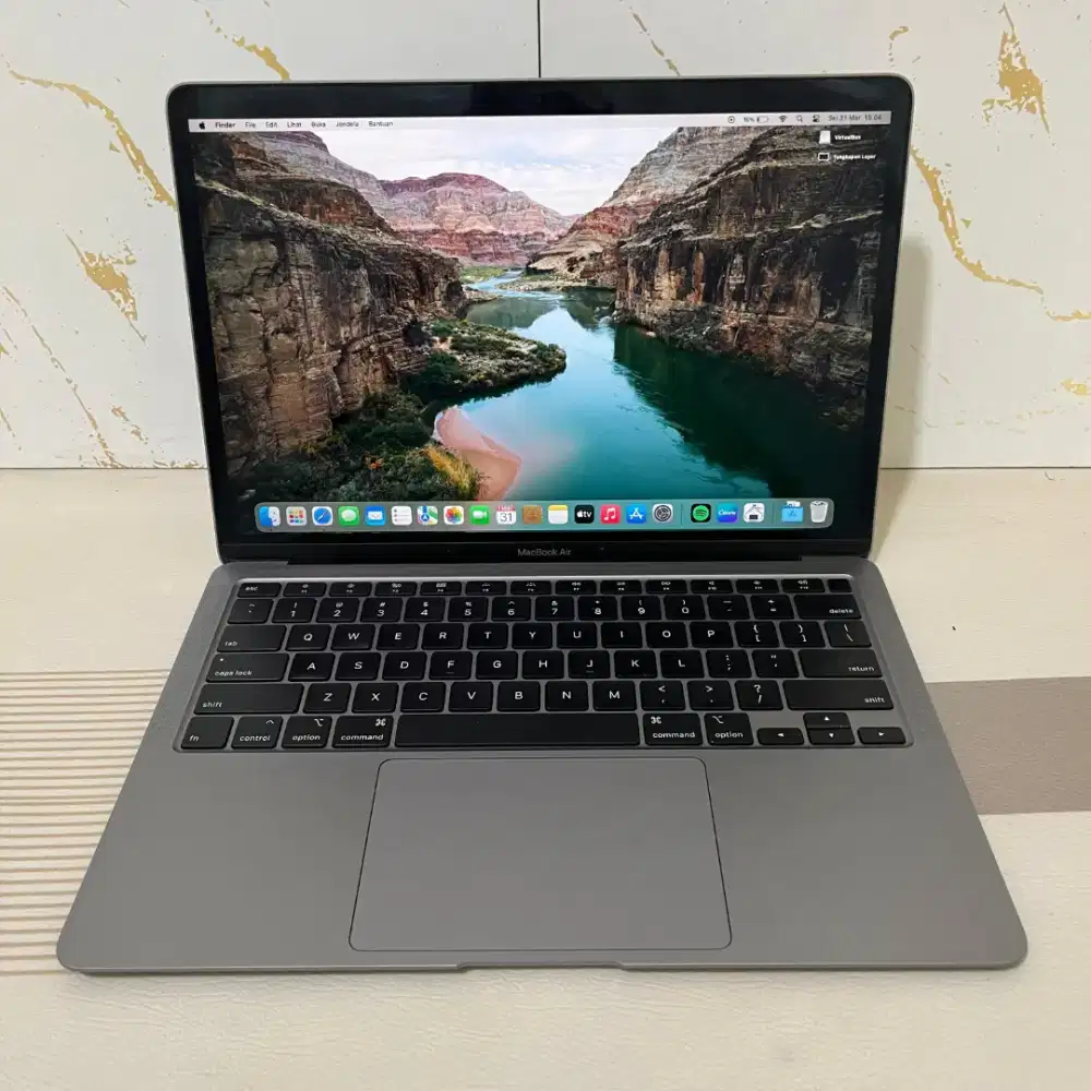 Macbook Air Retina, 13-inch 2020.