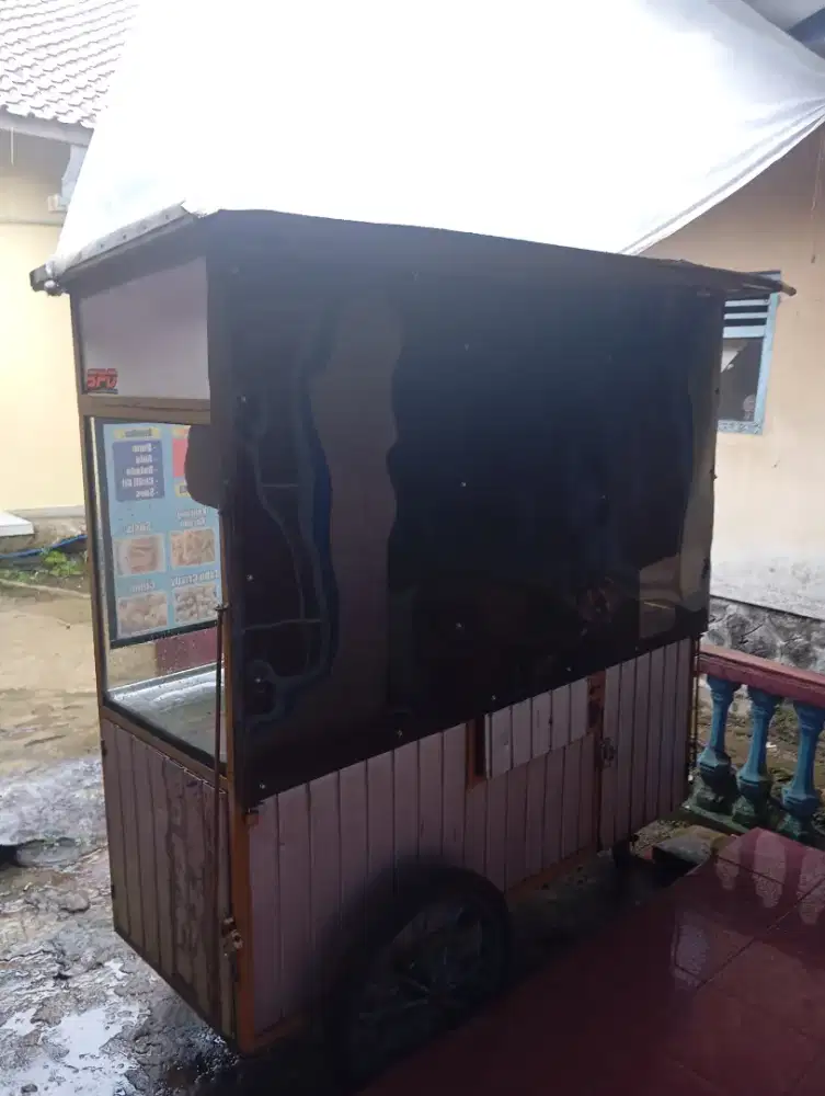 Gerobak Bakso / Mie ayam / Martabak / Gorengan / Cemilan