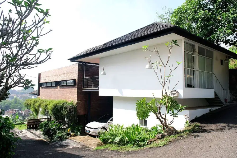 Dijual Rumah Modern di Cikutra Bandung Baru Renov