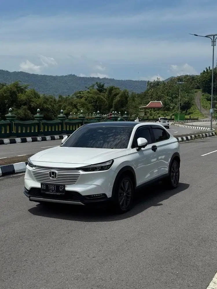 (DP 40JUTA) HR-V SE 2022 AT MATIC, PANORAMIC ROOF, LOW KM