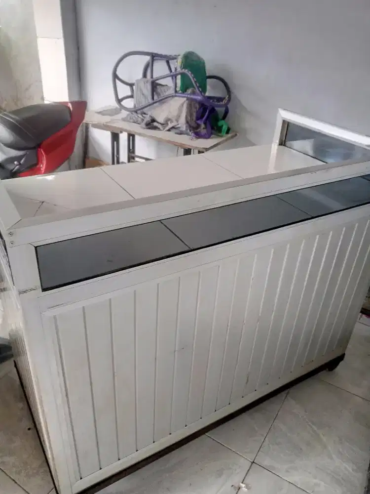 GerobakEtalase almunium