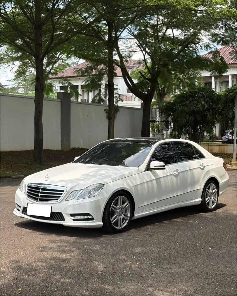 MERCEDES BENZ E300 AVANTGARDE AMG 2013 Putih White 2012 2014