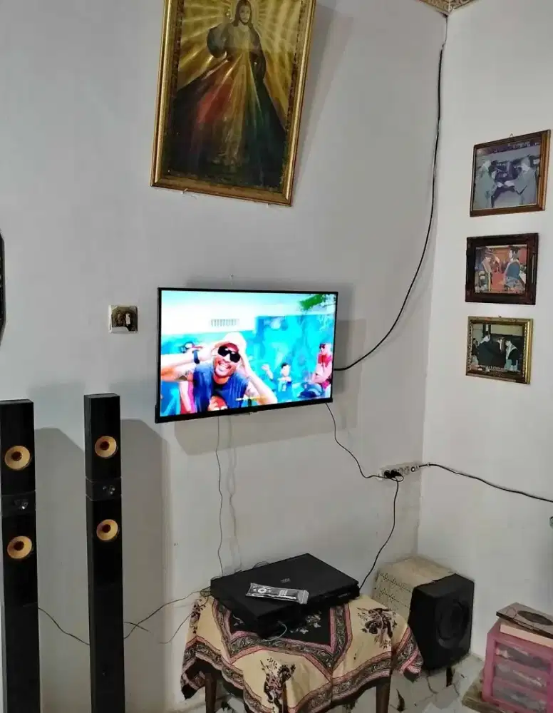 Bracket tv gantungan tv/briket tv/braket tv/breket tv