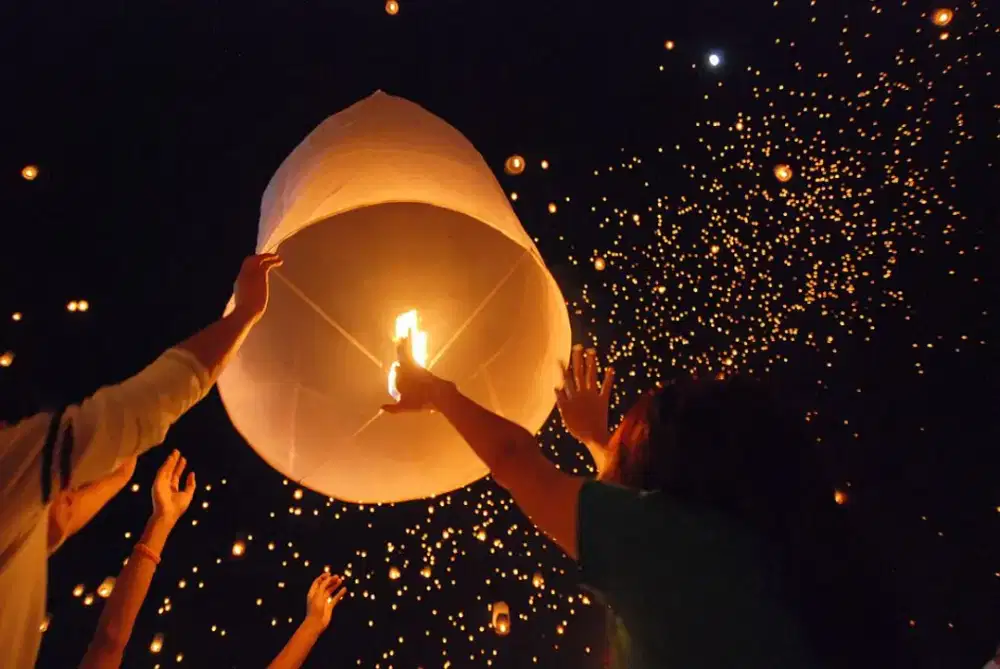Lampion Terbang/Sky Latern