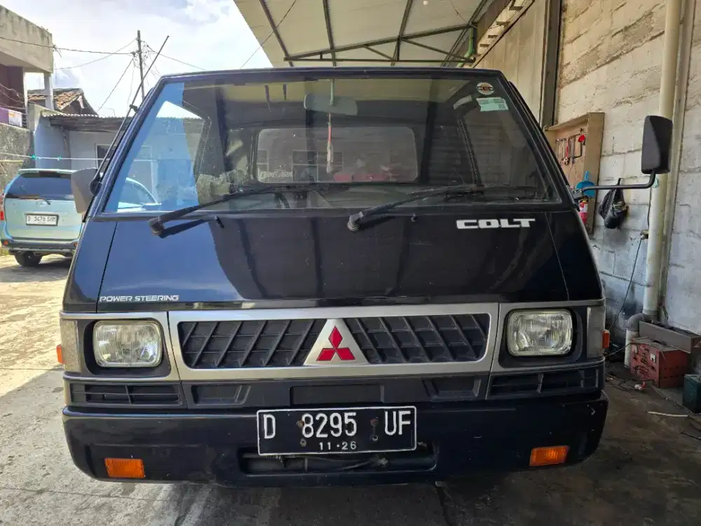 L300 lickup km 60rb asli mesin bagus sekali no ngobos sasis bagus