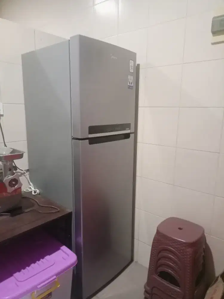 Kulkas Midea 2 pintu second mulus
