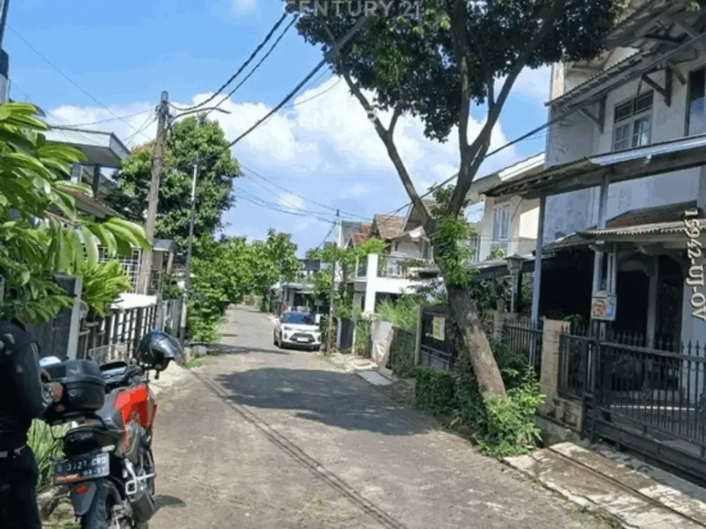Jual Rumah, Perlu Renovasi, di Camar, Bintaro Sektor 3, Tangsel